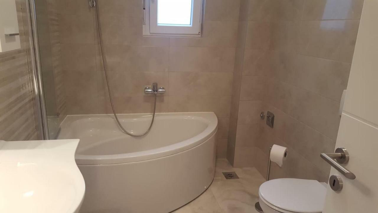 Appartement Three Roses à Split Extérieur photo